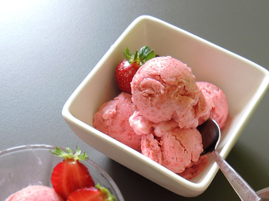 παγωτό φράουλα -