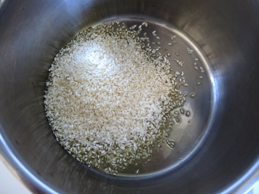 ρύζι στην κατσαρόλα