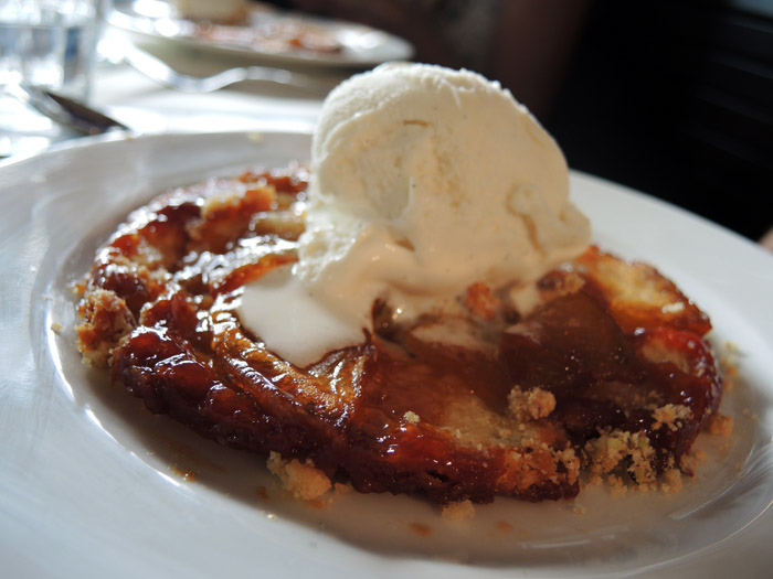 tarte tatin με παγωτο