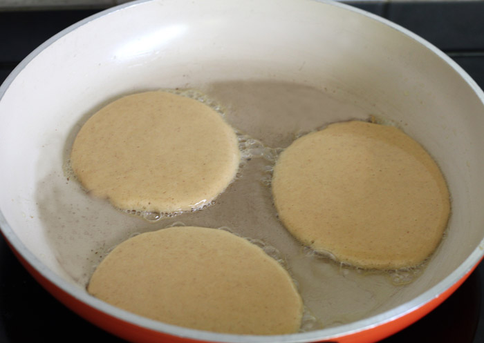 pancakes στο τηγάνι